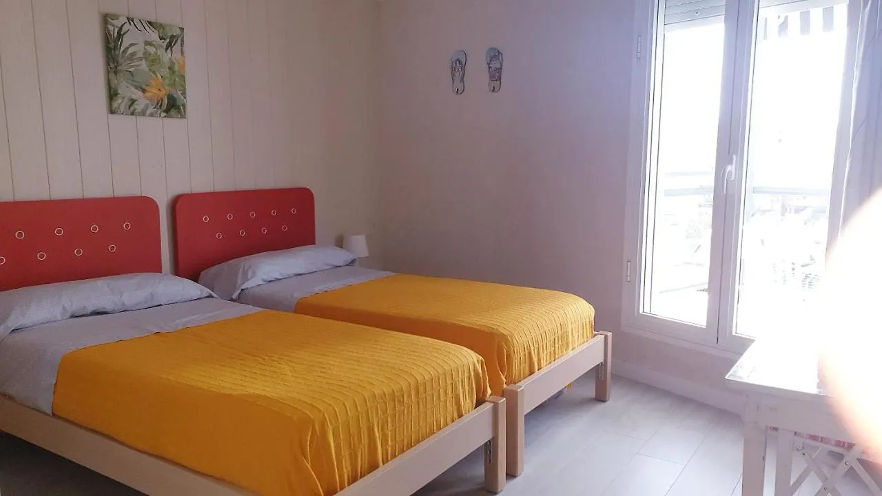 Apartamento playa LLevant mejor zona Salou